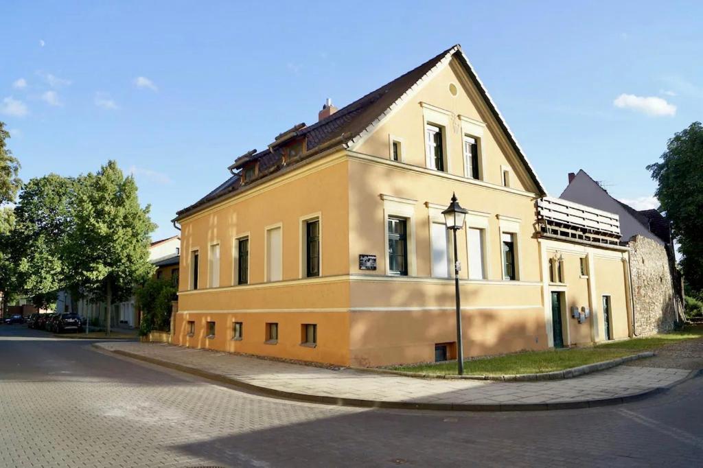 "Ferienwohnung Am Schloss" - Ferienwohnung Mit Blick Auf Das Barbyer Schloss, 5 Gehminuten Bis Zur Elbe 외부 사진