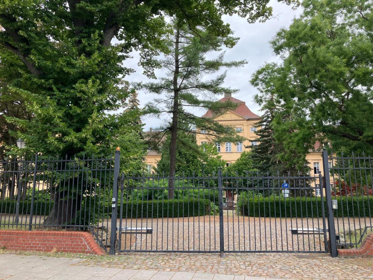 "Ferienwohnung Am Schloss" - Ferienwohnung Mit Blick Auf Das Barbyer Schloss, 5 Gehminuten Bis Zur Elbe 외부 사진